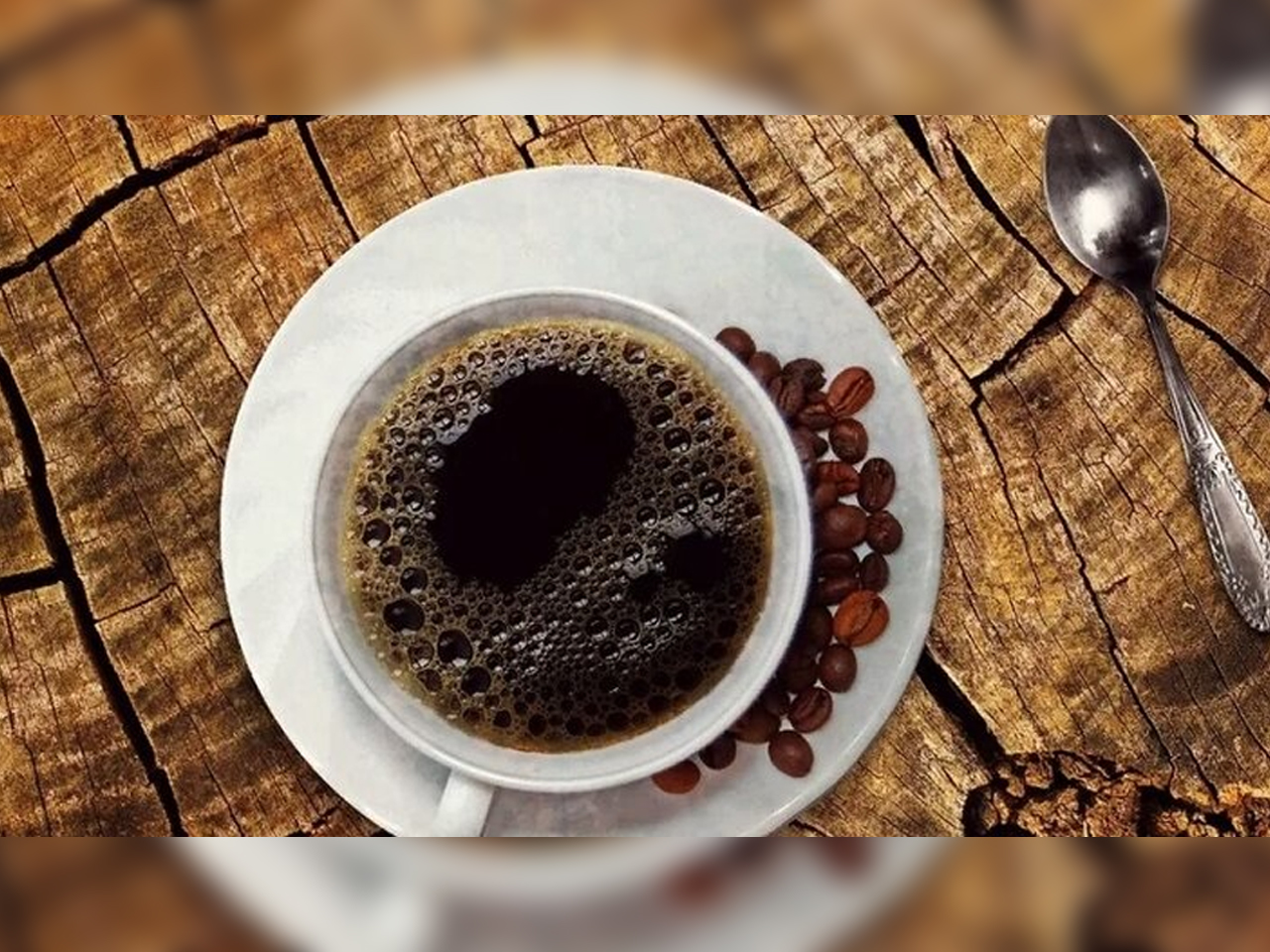 هل من الممكن شرب القهوة أثناء تناول الطعام؟
