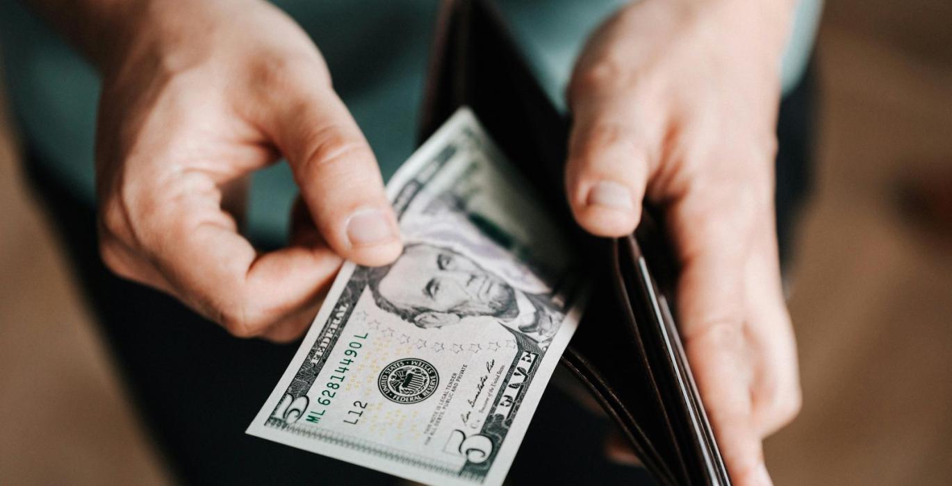 انخفاض أسعار القهوة مع صعود الدولار الأمريكي