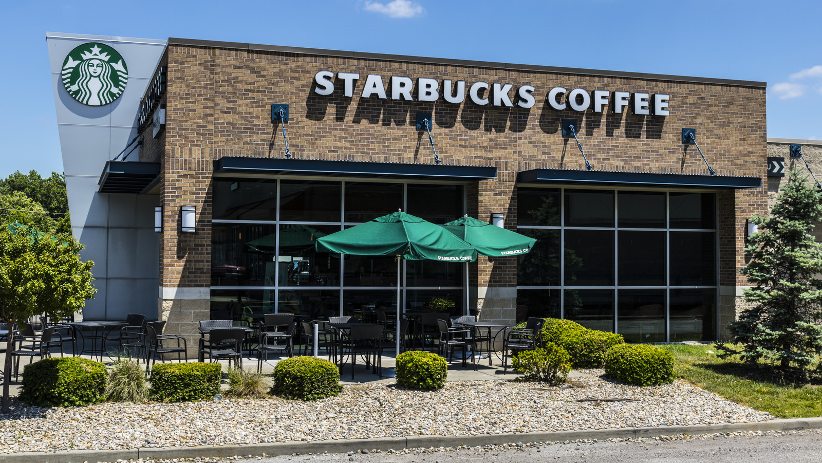 Starbucks to Close Up to 90 Pickup-Only Stores